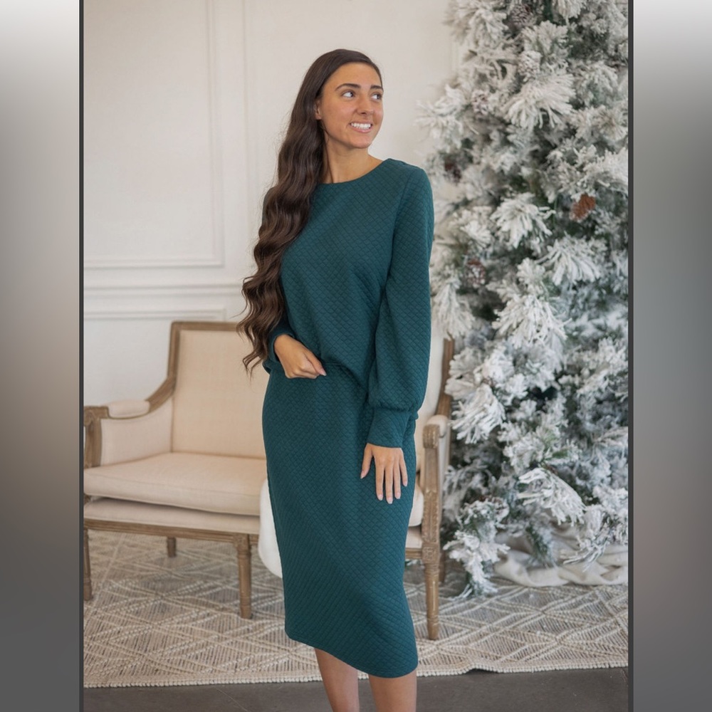 LIKE NEW!! Dainty Jewells Find Me at the Fireplace SKIRT ONLY